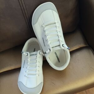 HOBIBEAR White Casual Sneakers with Gray Accents